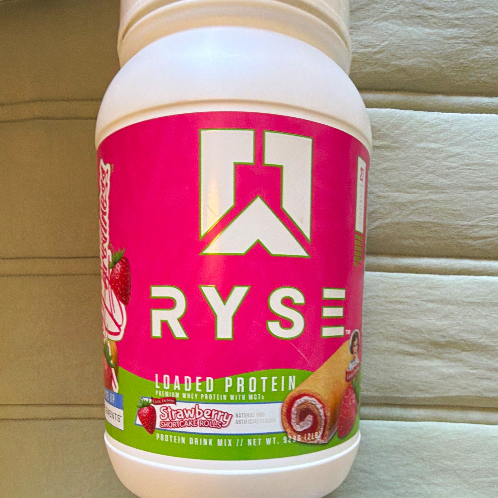 RYSE Loaded Whey Protein Powder Strawberry Shortcake Rolls 2 lb 27 Servings