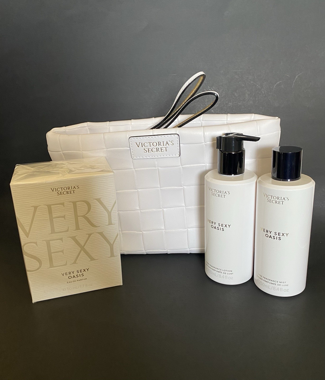 Victoria’s Secret Very Sexy Oasis Gift Set Eau de Parfum 1.7 fl oz lotion, mist