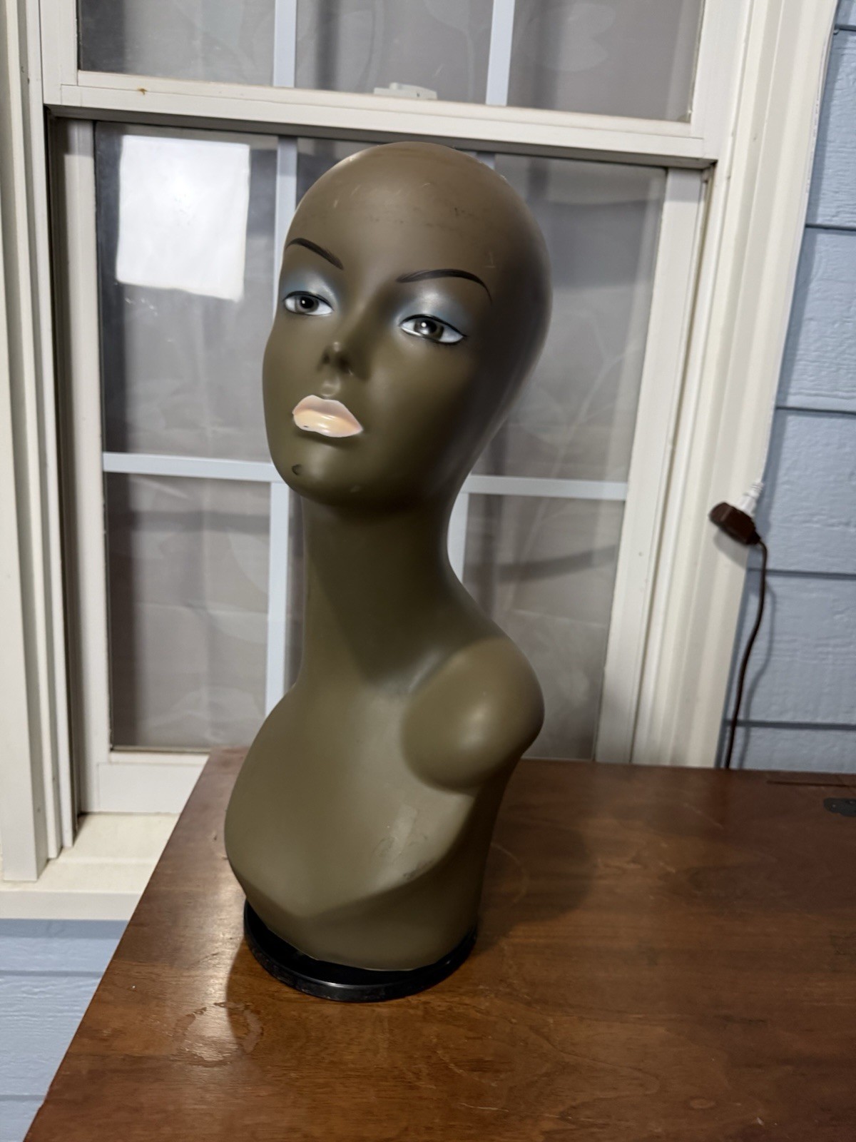 Beautiful Dark Skin Mannequin Head Store Display No Hair Jewelry/Hat Display