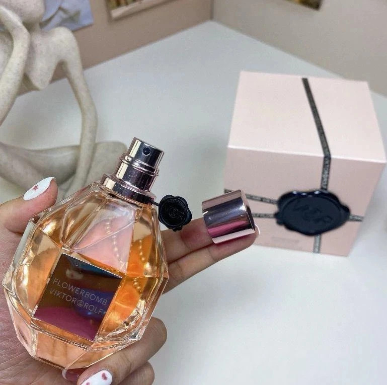 Viktor & Rolf Flowerbomb 3.4oz Women’s Eau de Parfum