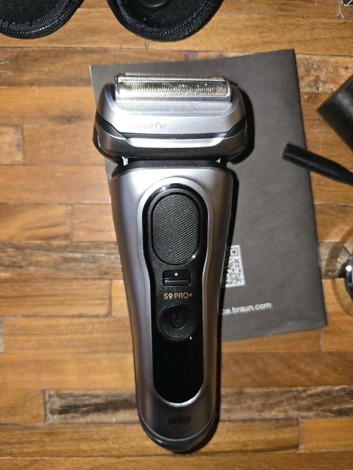 (Read) Braun Series 9 Pro Plus + Electric Shaver with Power Stand- Black/Silver
