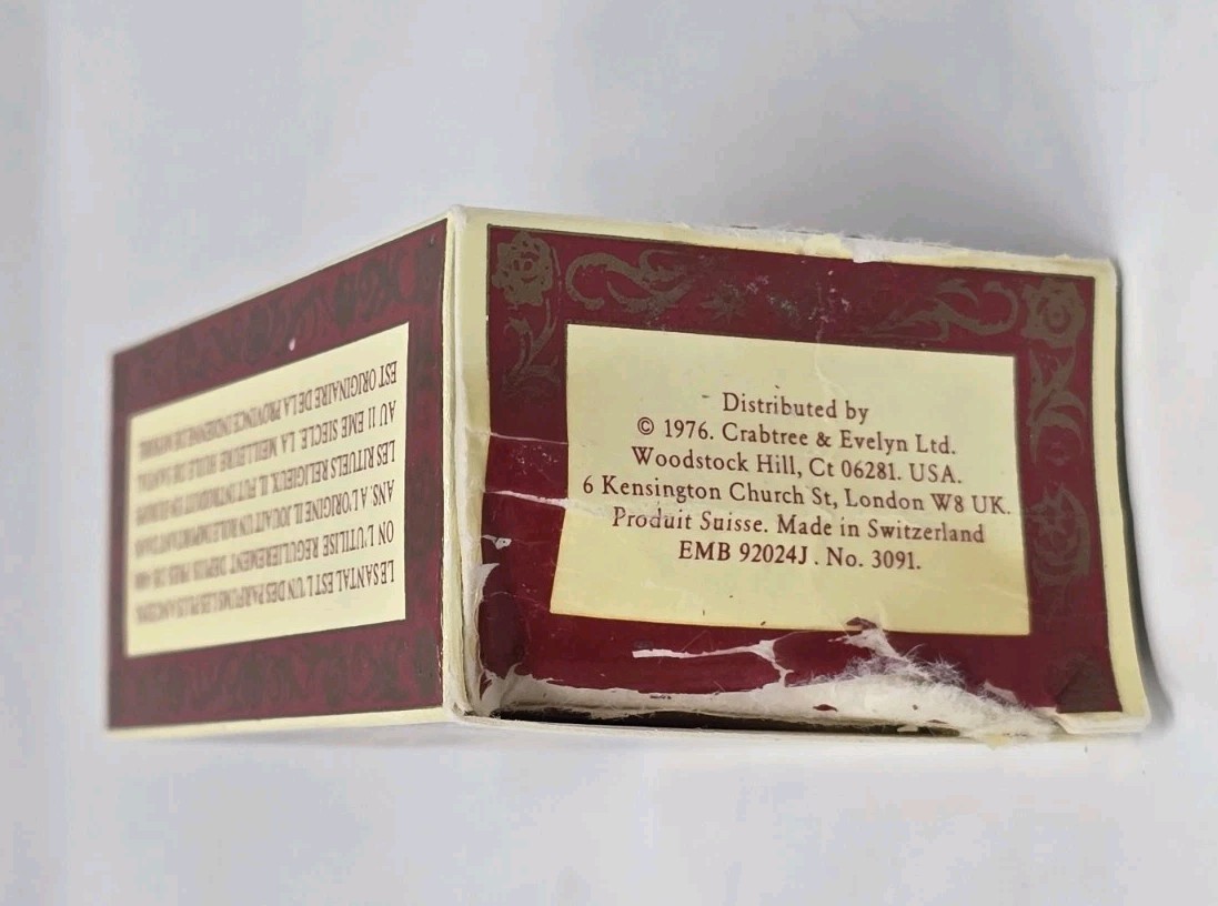 Vtg Crabtree & Evelyn Sandalwood Soap Bar Made In Switzerland 3.5 Oz
