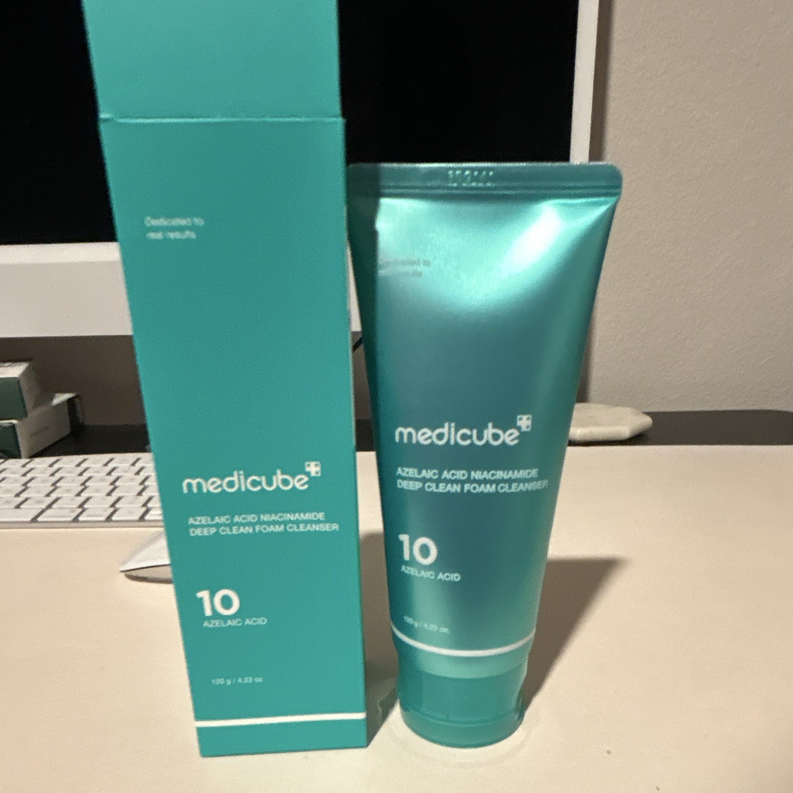 medicube Azelaic Acid Niacinamide Deep Cleansing Foam Cleanser 120g