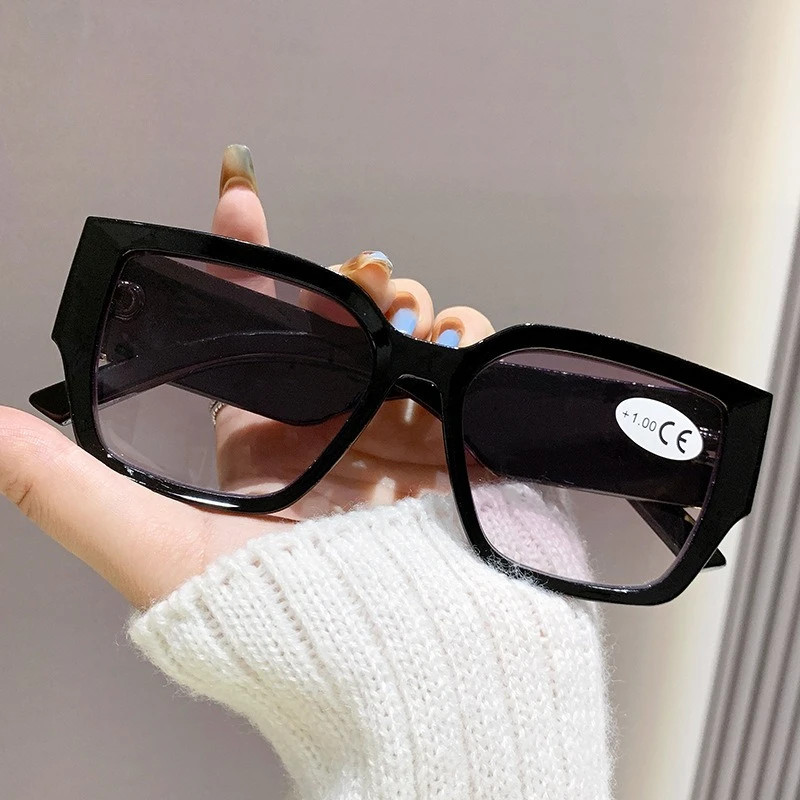 Trendy and Fashionable Reading Glasses with Anti Blue Light