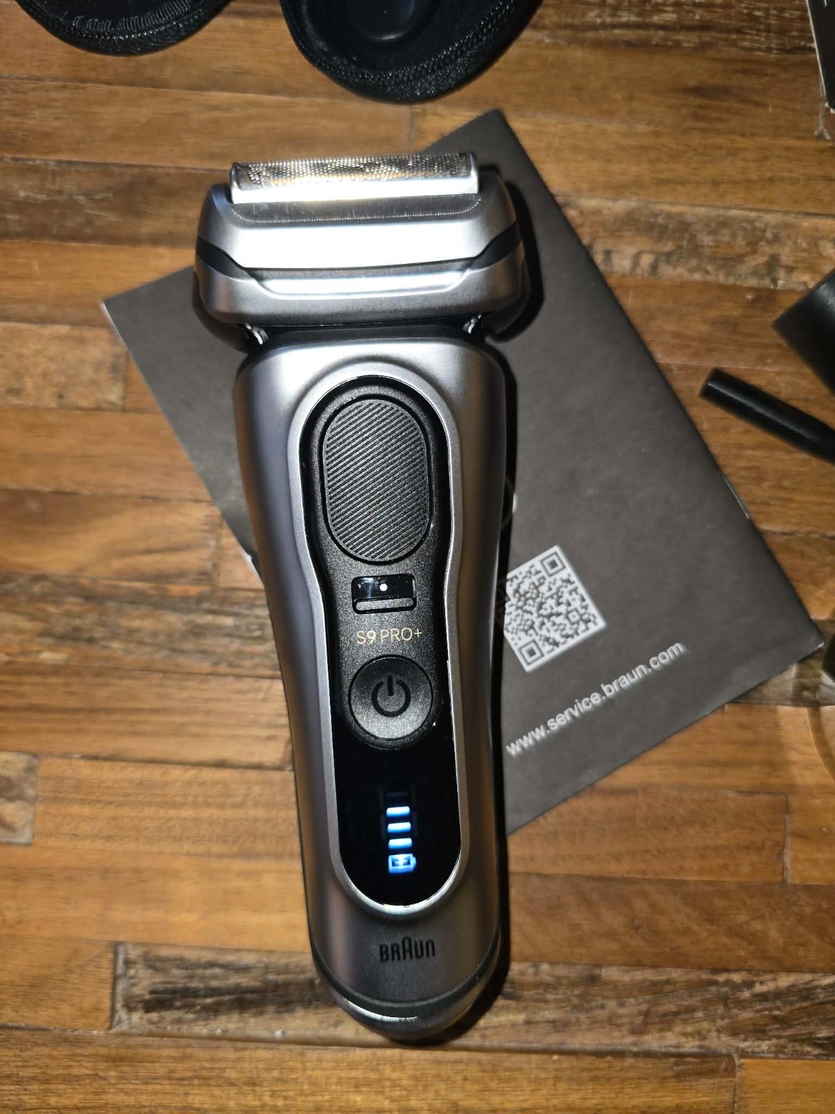 (Read) Braun Series 9 Pro Plus + Electric Shaver with Power Stand- Black/Silver