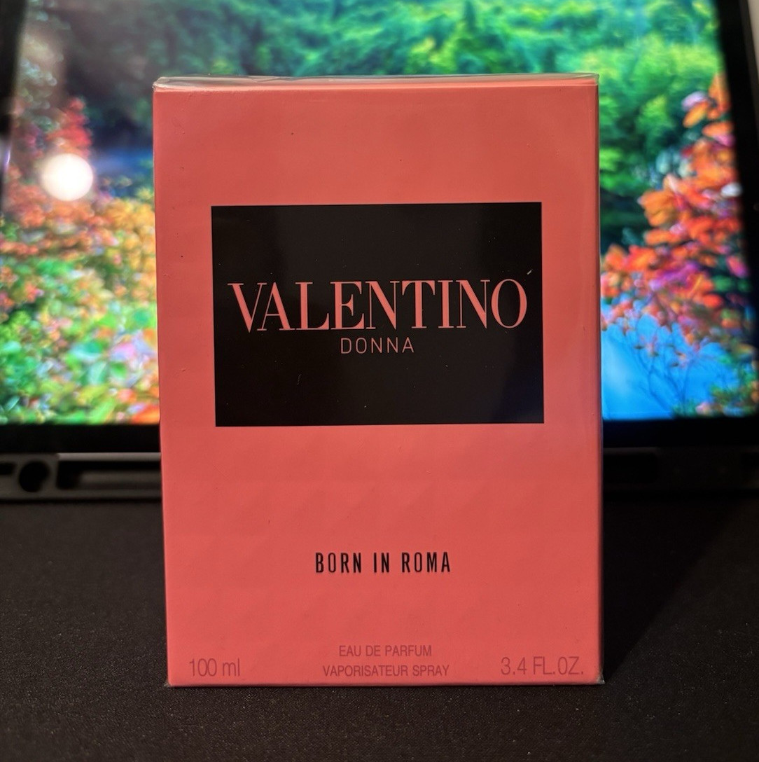 Valentino Donna Born in Roma Eau de Parfum Spray, Regular Size 3.4 fl oz