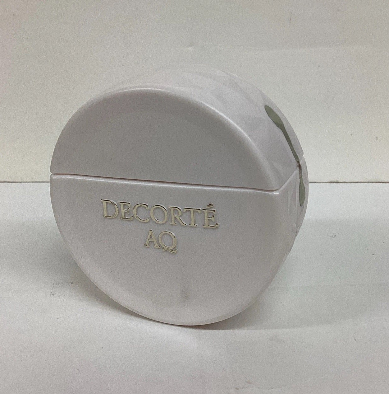 Decorte AQ Hand Essence Anti-Wrinkle Replenishing 1.8oz As Pictured See Descri..
