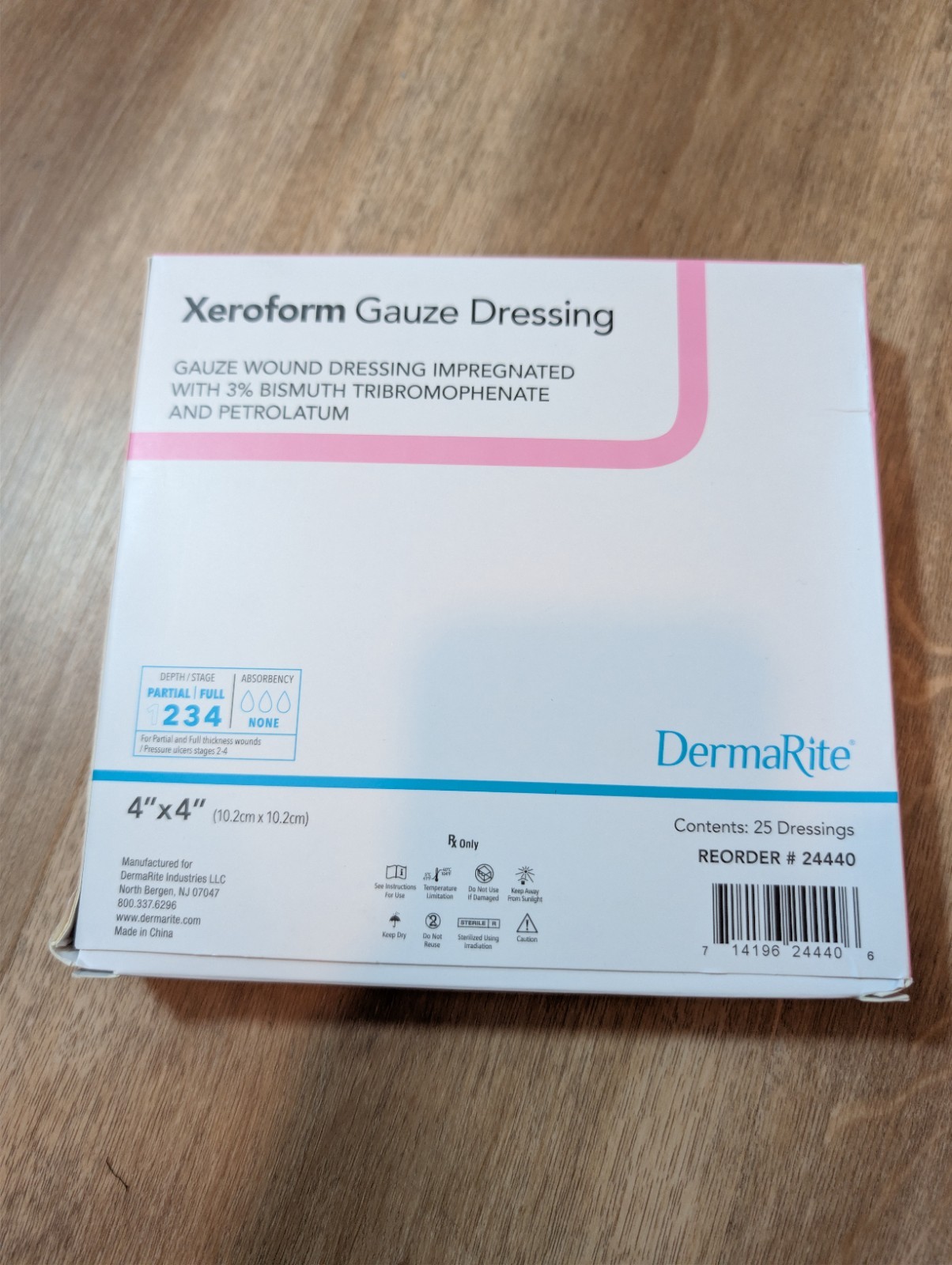 Xeroform Petrolatum Impregnated Dressing 4 x 4″ Square Gauze 25Ct Exp March 2028