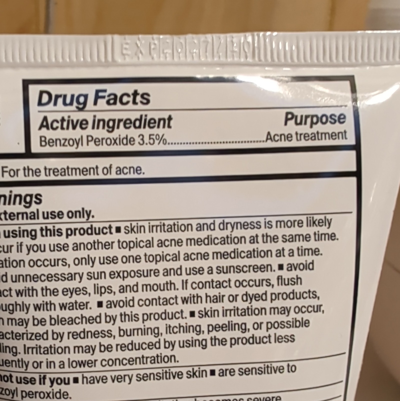 Neutrogena Evenly Clear Acne Cleansing Mask 3.5% BP In-Shower 4.2 fl oz