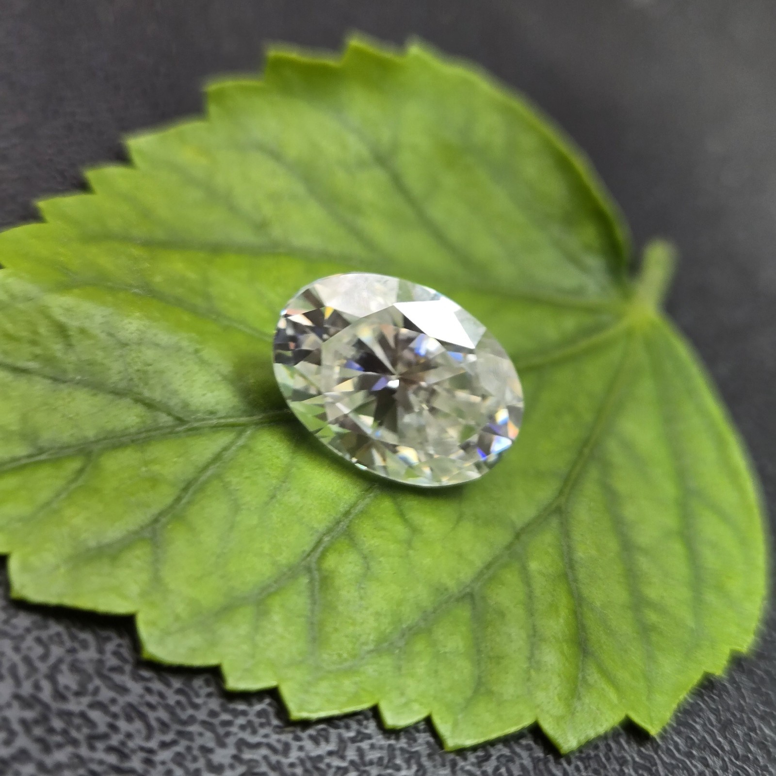 Beautiful Lab Grown Diamond CVD Oval Cut 4 Ct D Color FL Clarity Certified Loose