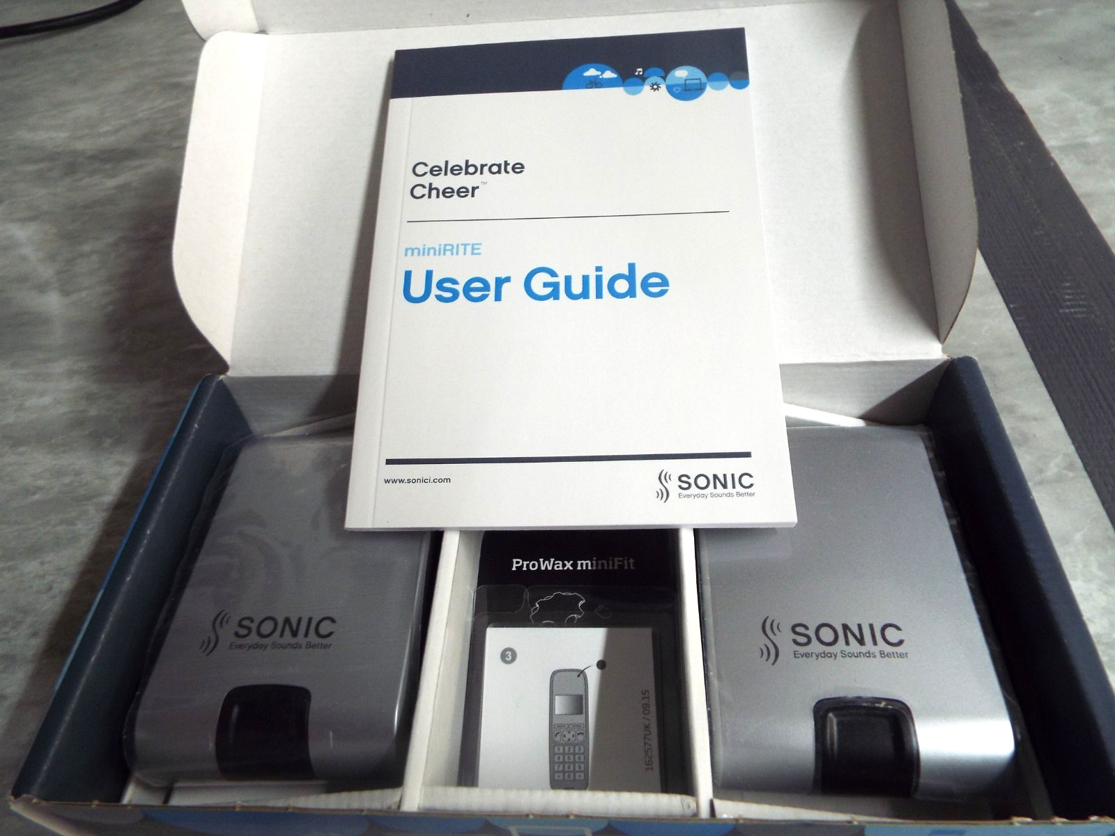 Sonic Cheer 20 Mini RITE hearing aid Accessories /Parts, not sure if Complete