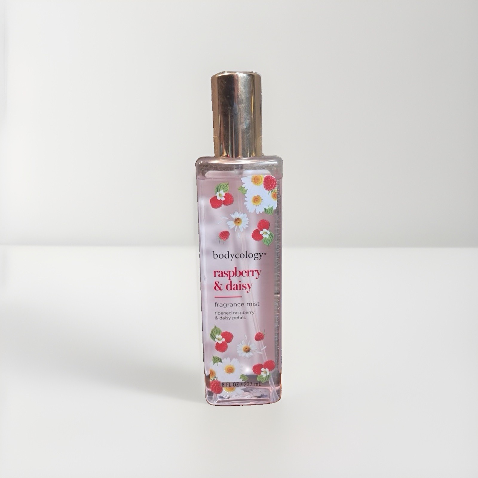 bodycology Raspberry& Daisy Fragrance Mist Body Spray Daisy Petals 8 OZ