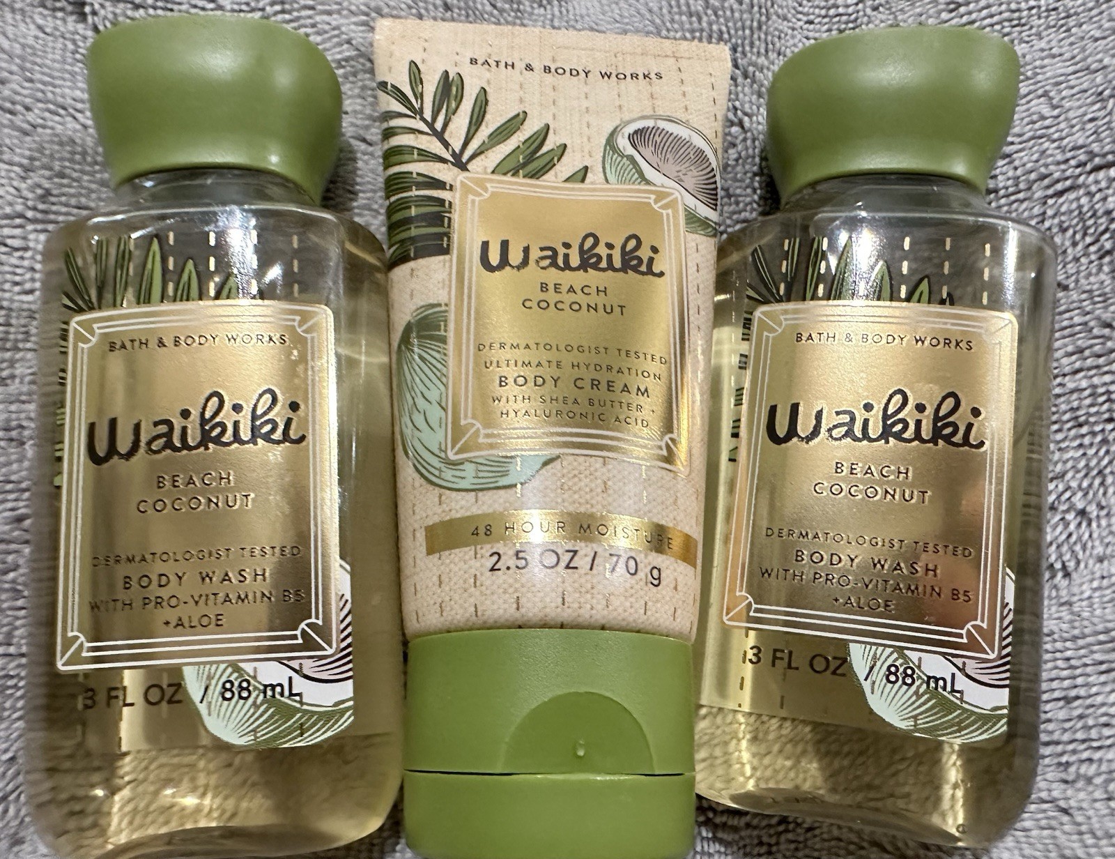 BATH & BODY WORKS TRAVEL SET WAIKIKI BEACH COCONUT 2 BODY WASHES & 1 BODY CREAM