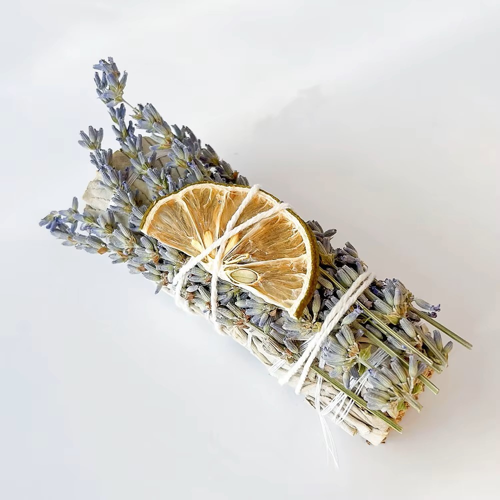White Sage, Lemon Slice, Lavender scent: Clary Sage Smudge. Aromatherapy-Cleanse