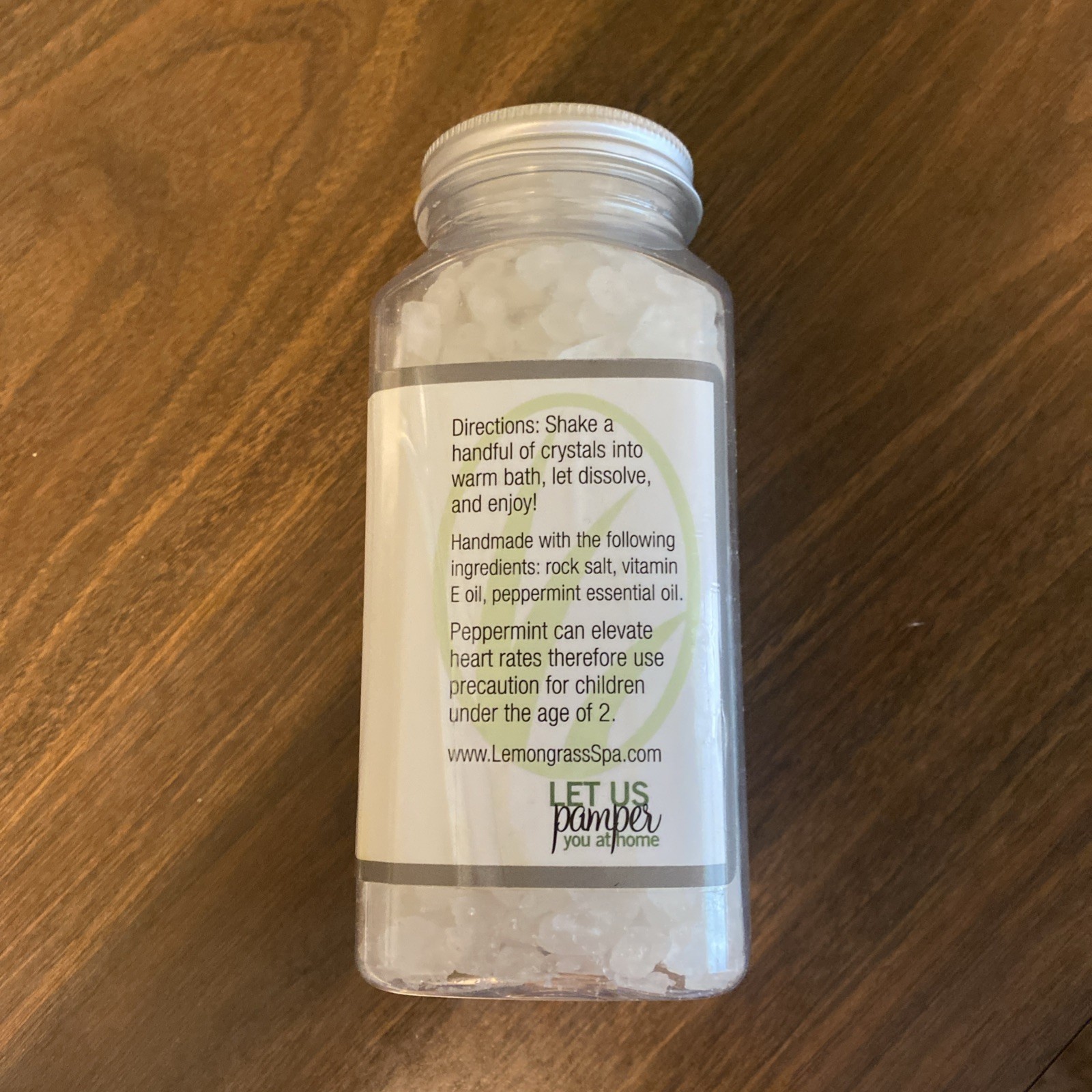 New Lemongrass Spa Products Candy Cane Bath Crystals 16 oz