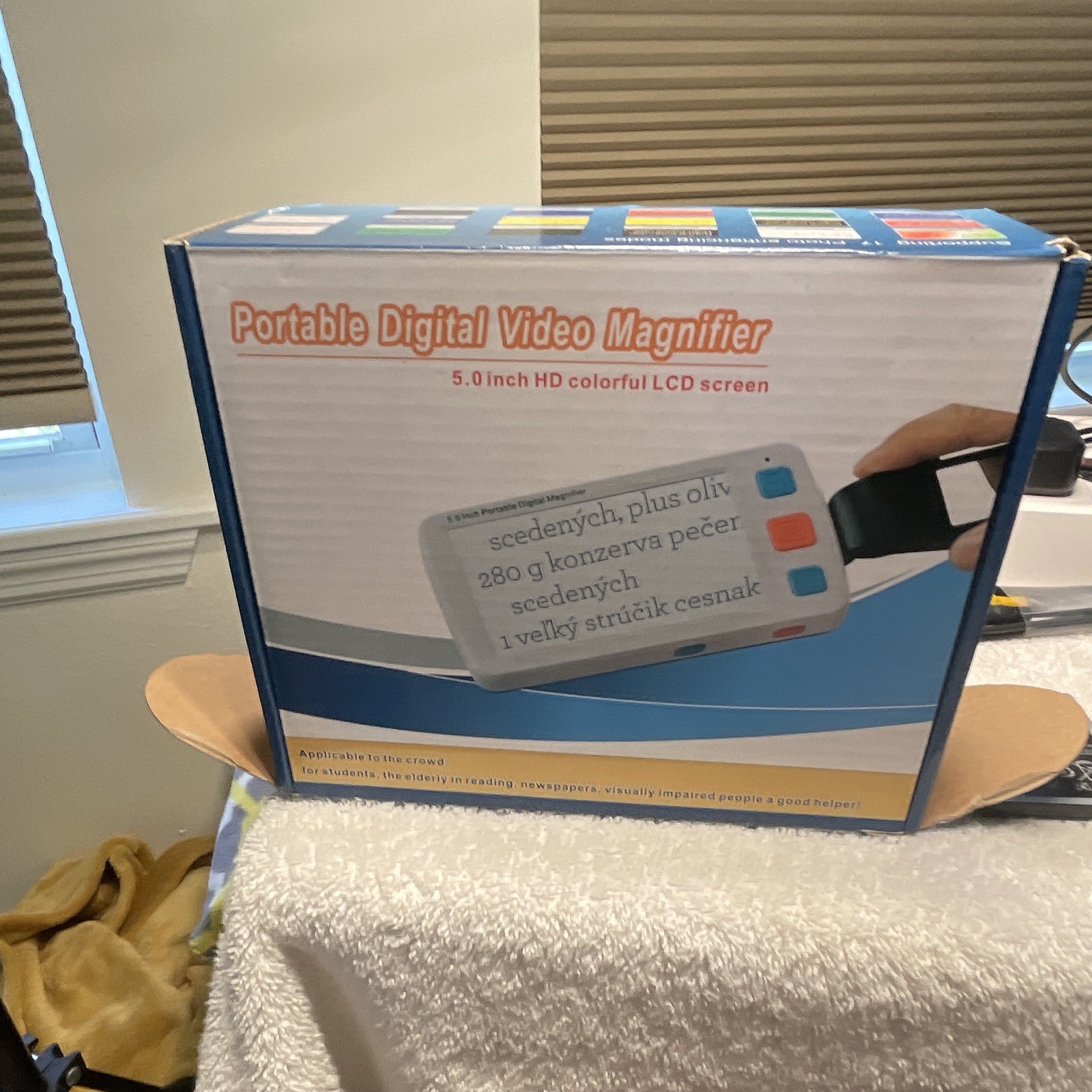 Portable HD 5.0in LCD Video Magnifier, 4.0X – 32x White/Blue/Orange