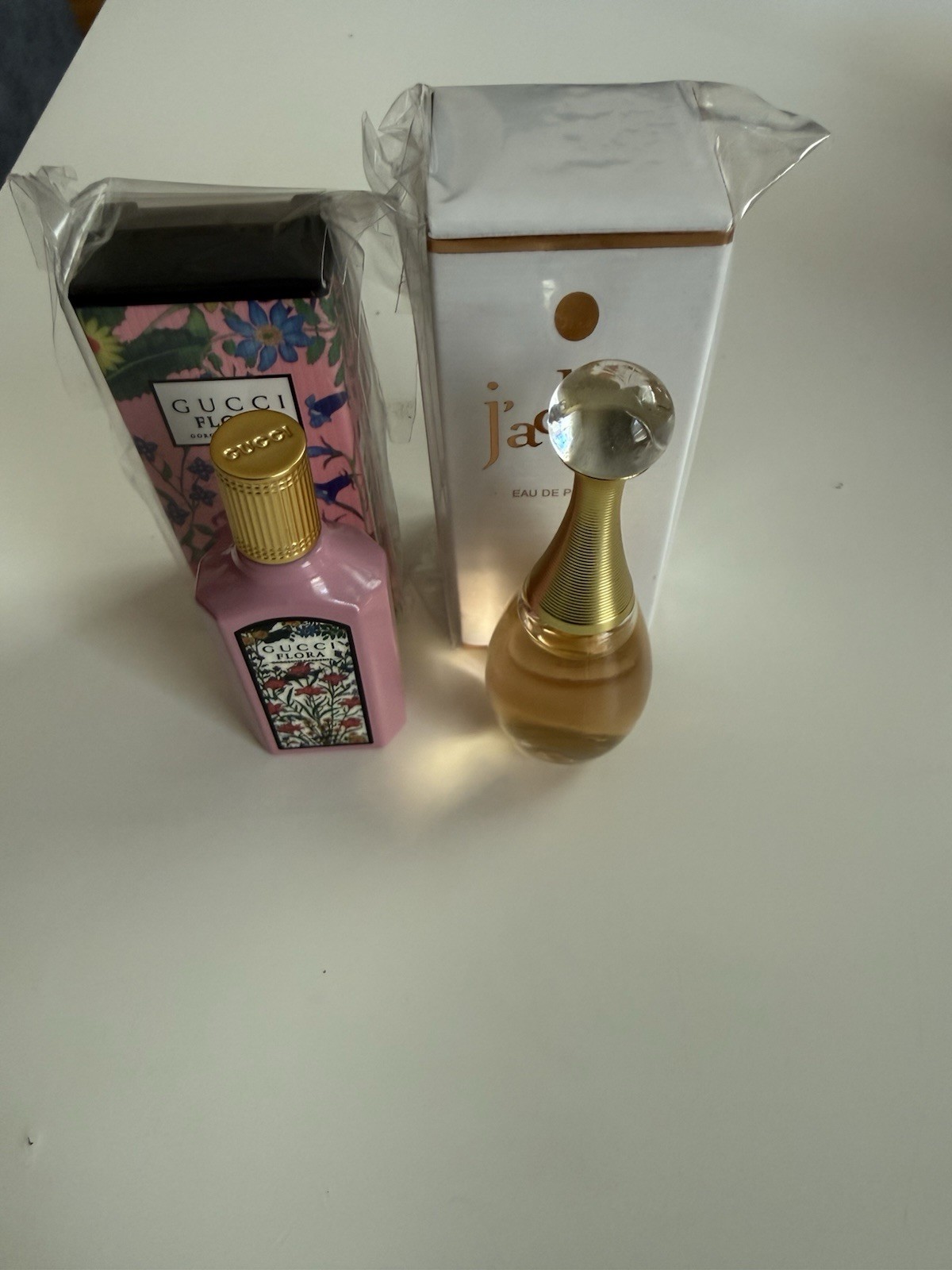 Gucci Flora Gorgeous Gardenia Eau de Parfum Spray Sample Size Mini 0.16 fl oz