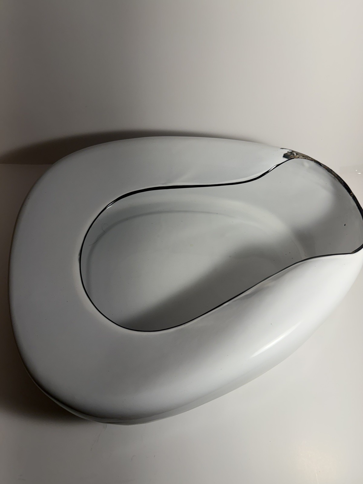 Vintage 1940s Cesco Columbian Made White Porcelain Enamel Metal Bed Pan