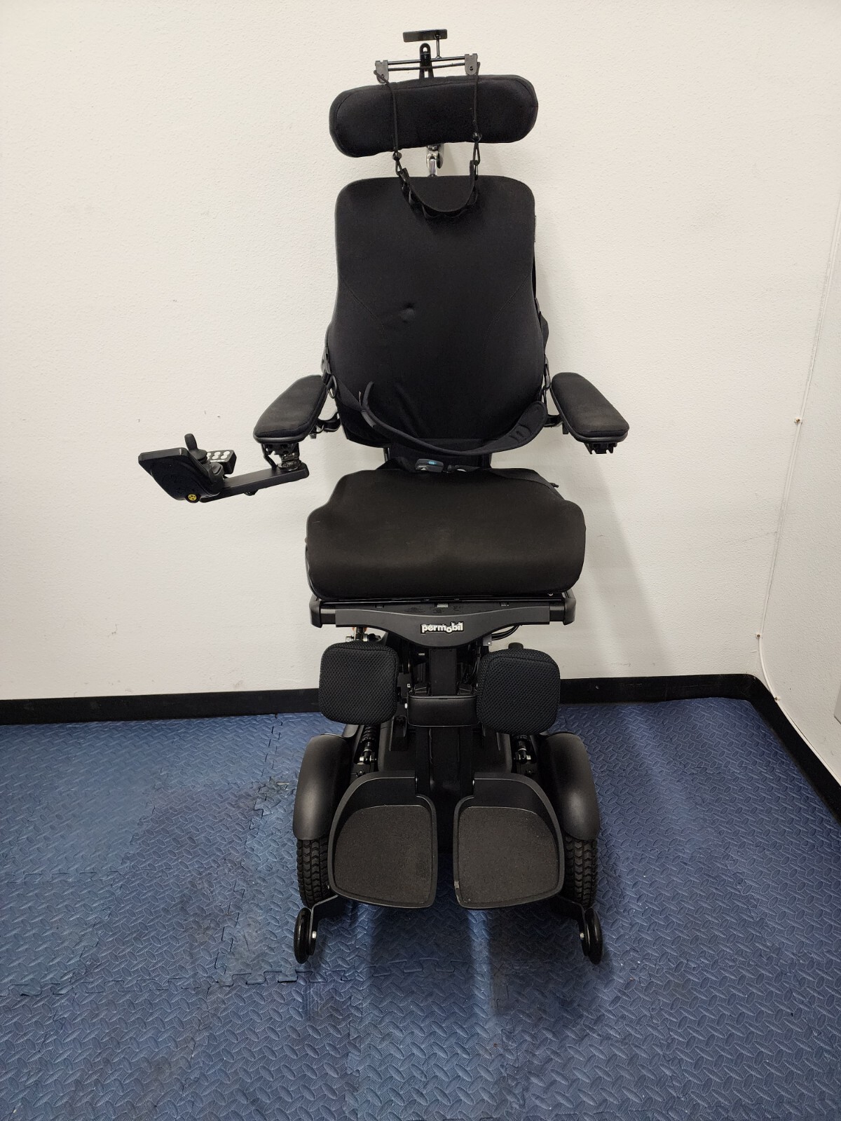 Permobil F3 R-net Corpus W/ Power 12″ Seat Lift, Recline,Tilt, LEGS 10miles Only