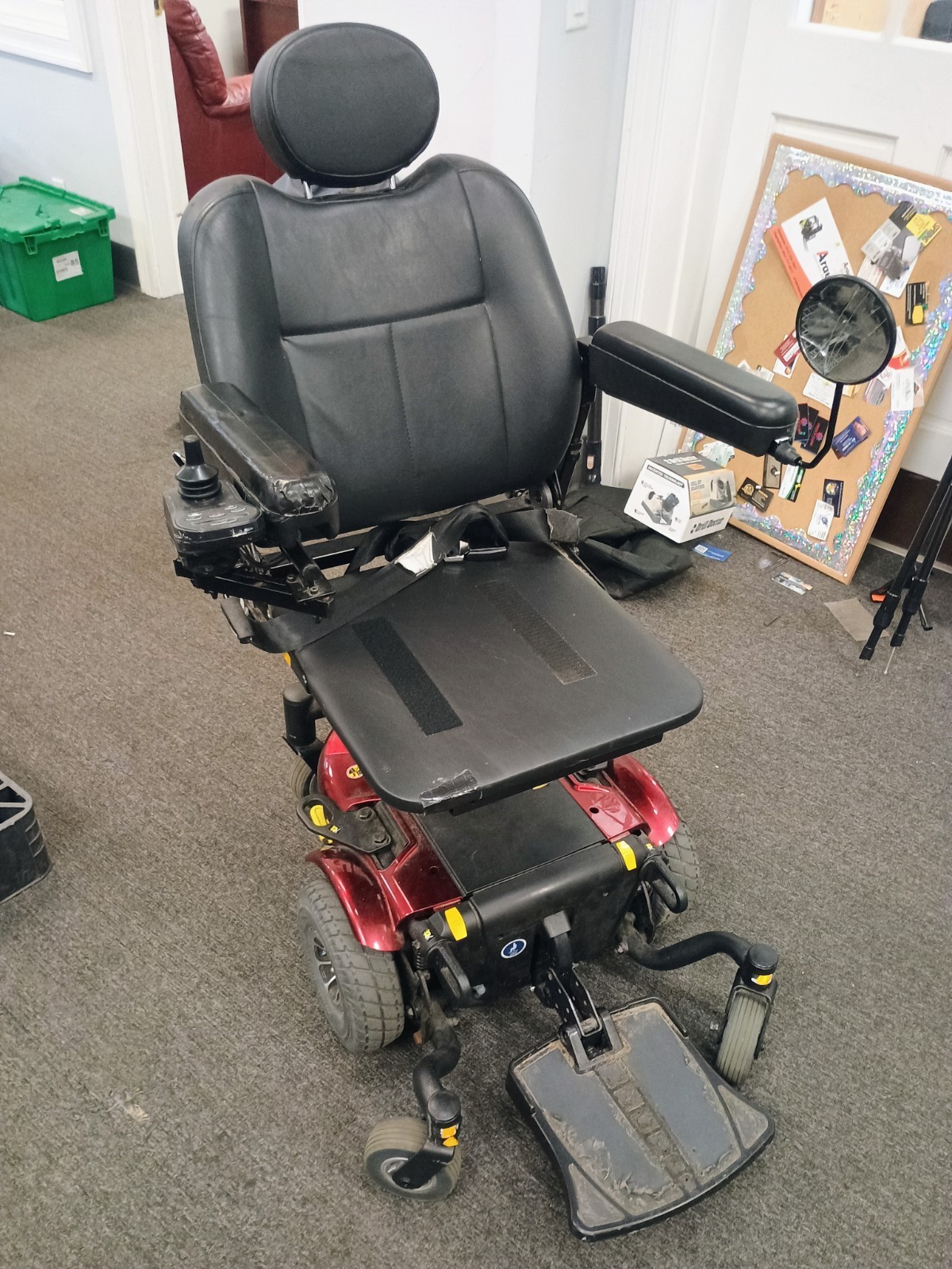 2023 Quantum Q6 Power Wheelchair