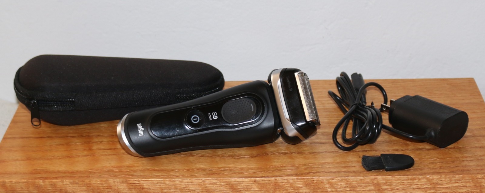 Braun S9 Series 9 Sport Wet & Dry Electric Shaver – 5793 – Case/Charger/Brush