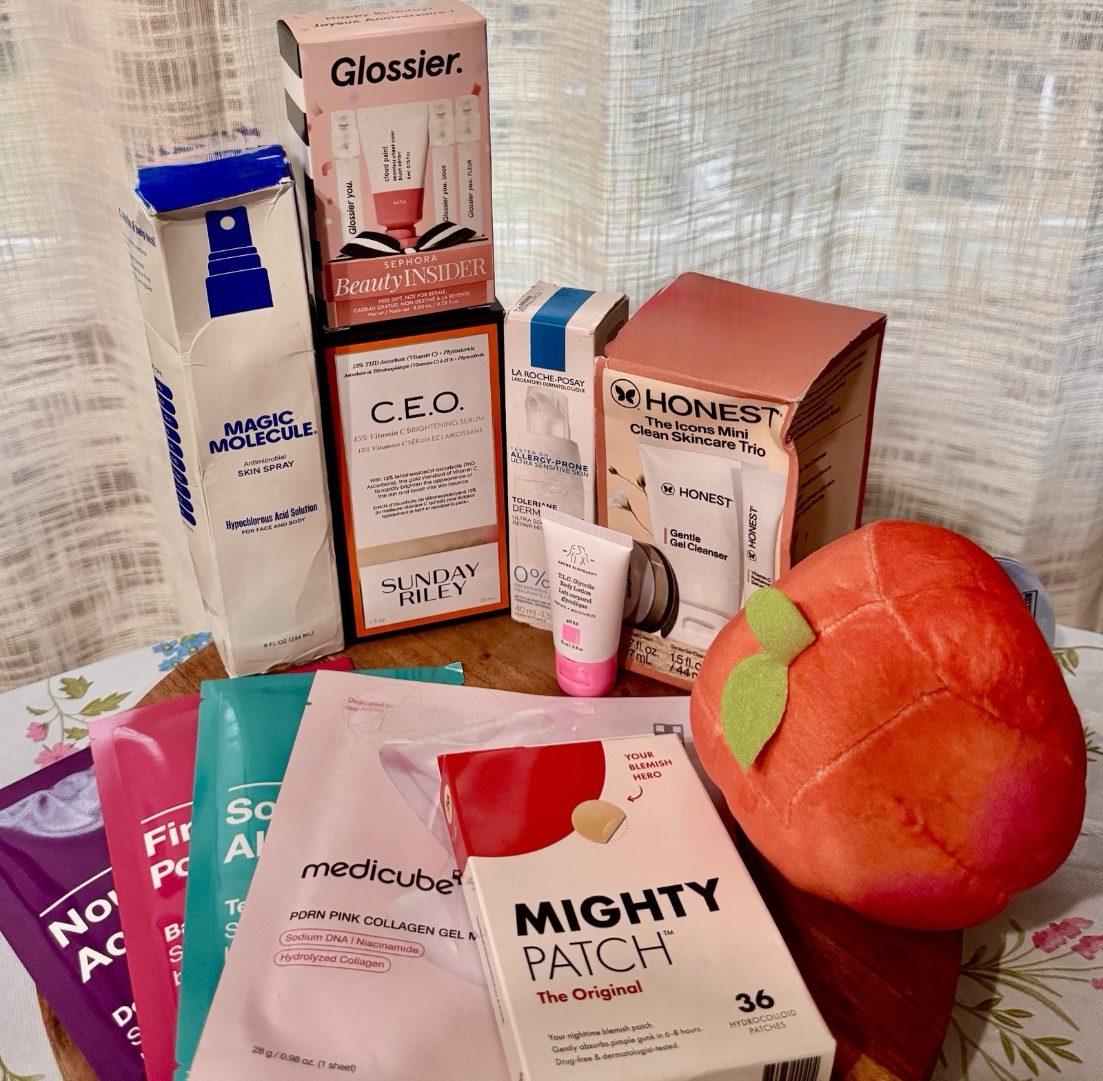 Assorted Skin Care Set for Face w/ Glossier, Sunday Riley, La Roche-Posay
