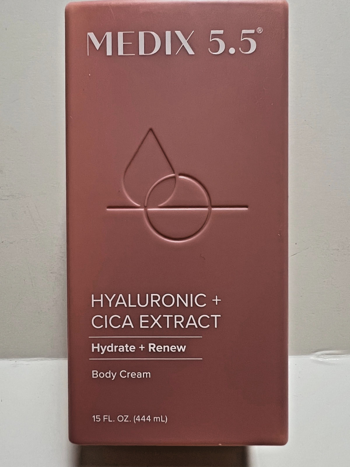 Medix 5.5 Hyaluronic + Cica Extract Hydrate + Renew Body Cream 15oz NEW 444ml
