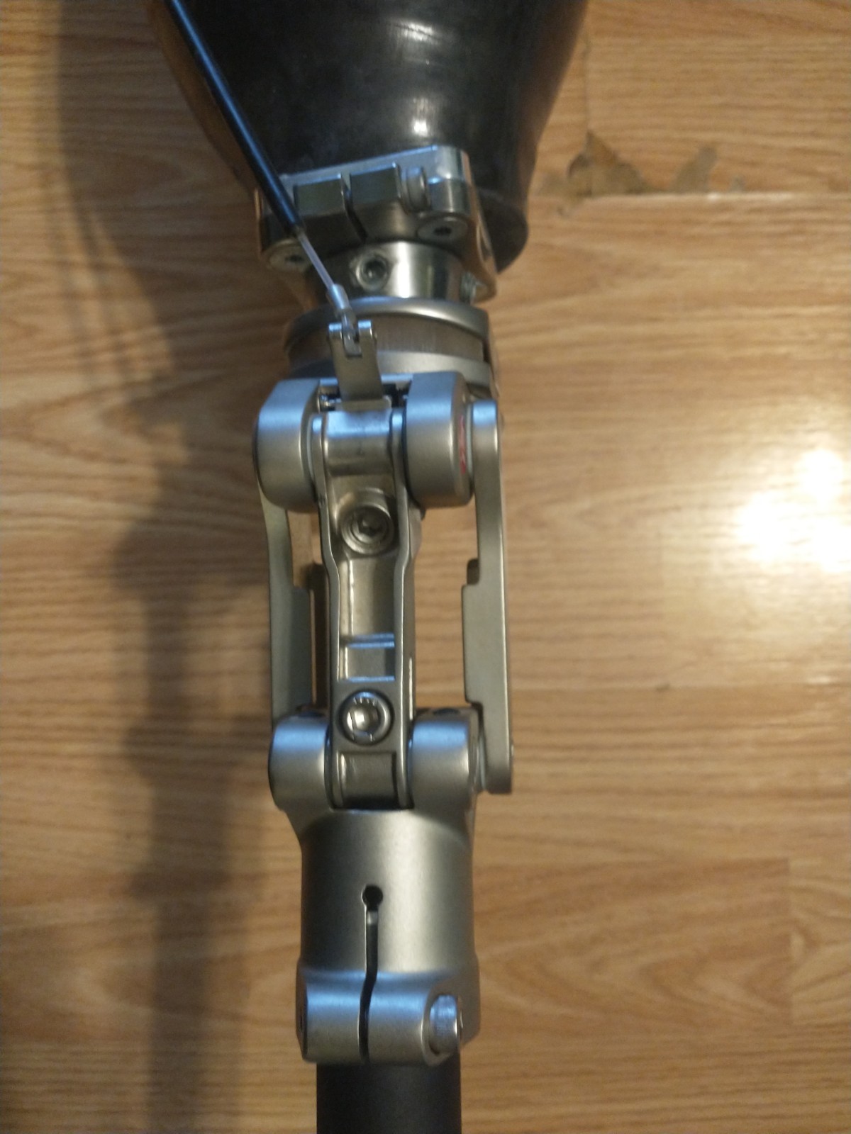Carbon Fiber Adjustable Prosthetic Leg w/ Knee Joint & Foot Shell, CE, B/W