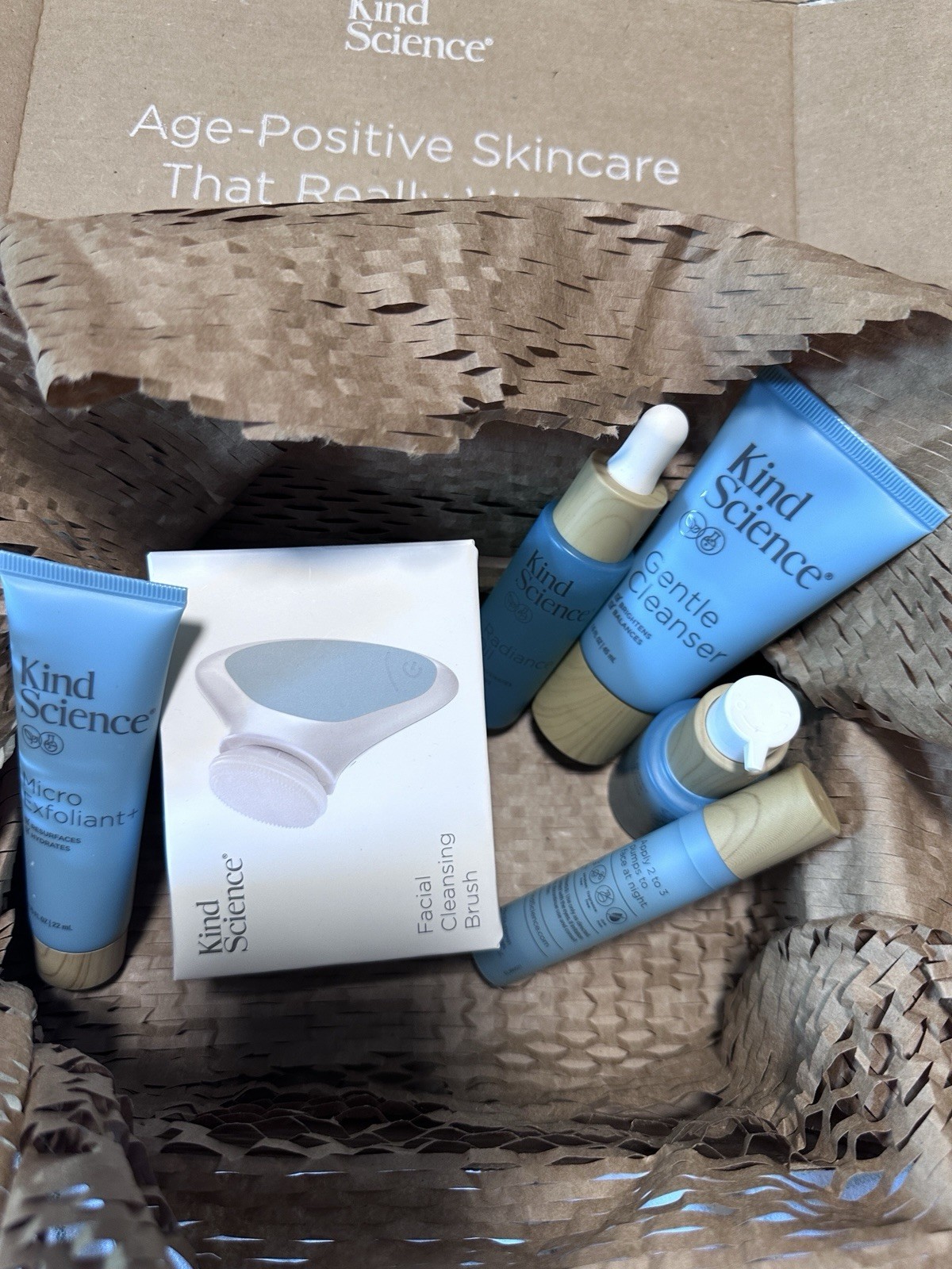 6 Piece Deluxe Anti Aging Skin Care Set For Day + Night Hydration, Anti Aging