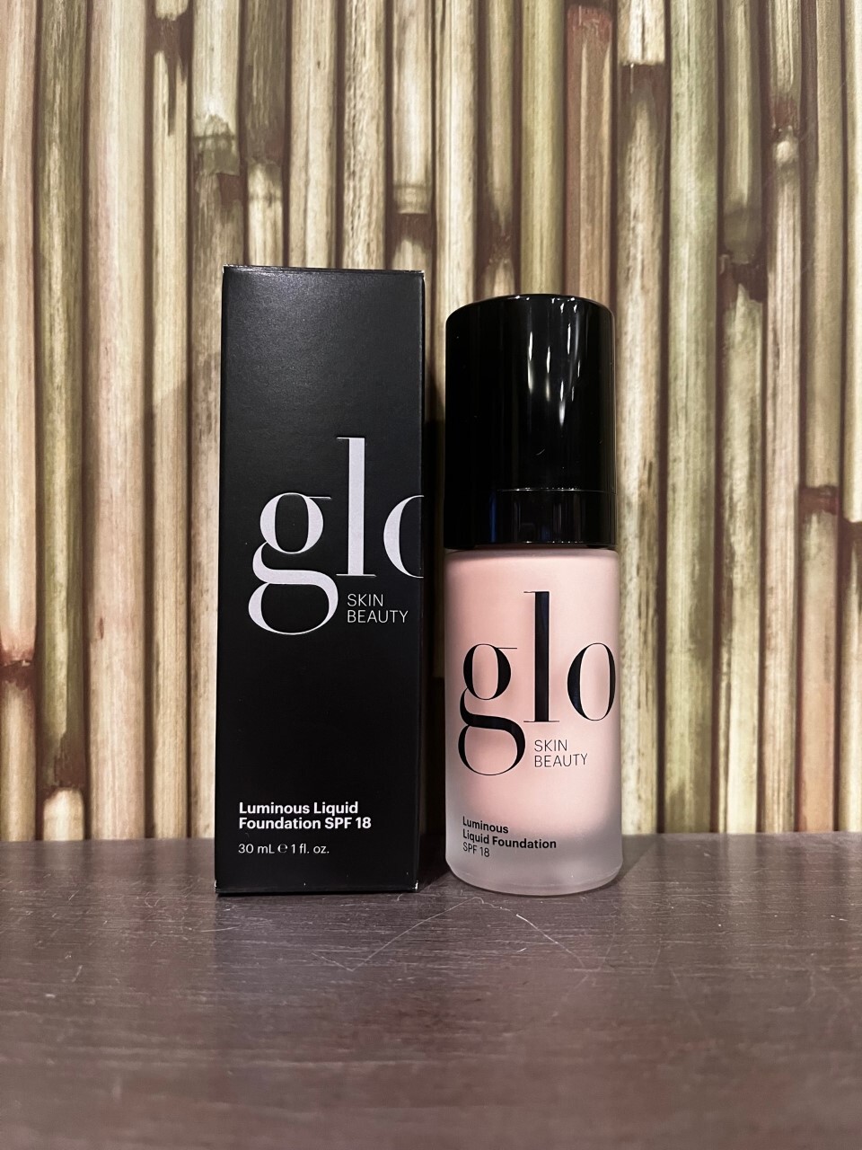 Glo Skin Beauty Luminous Liquid SPF 18 Foundation 1 oz – Assorted Shades NEW