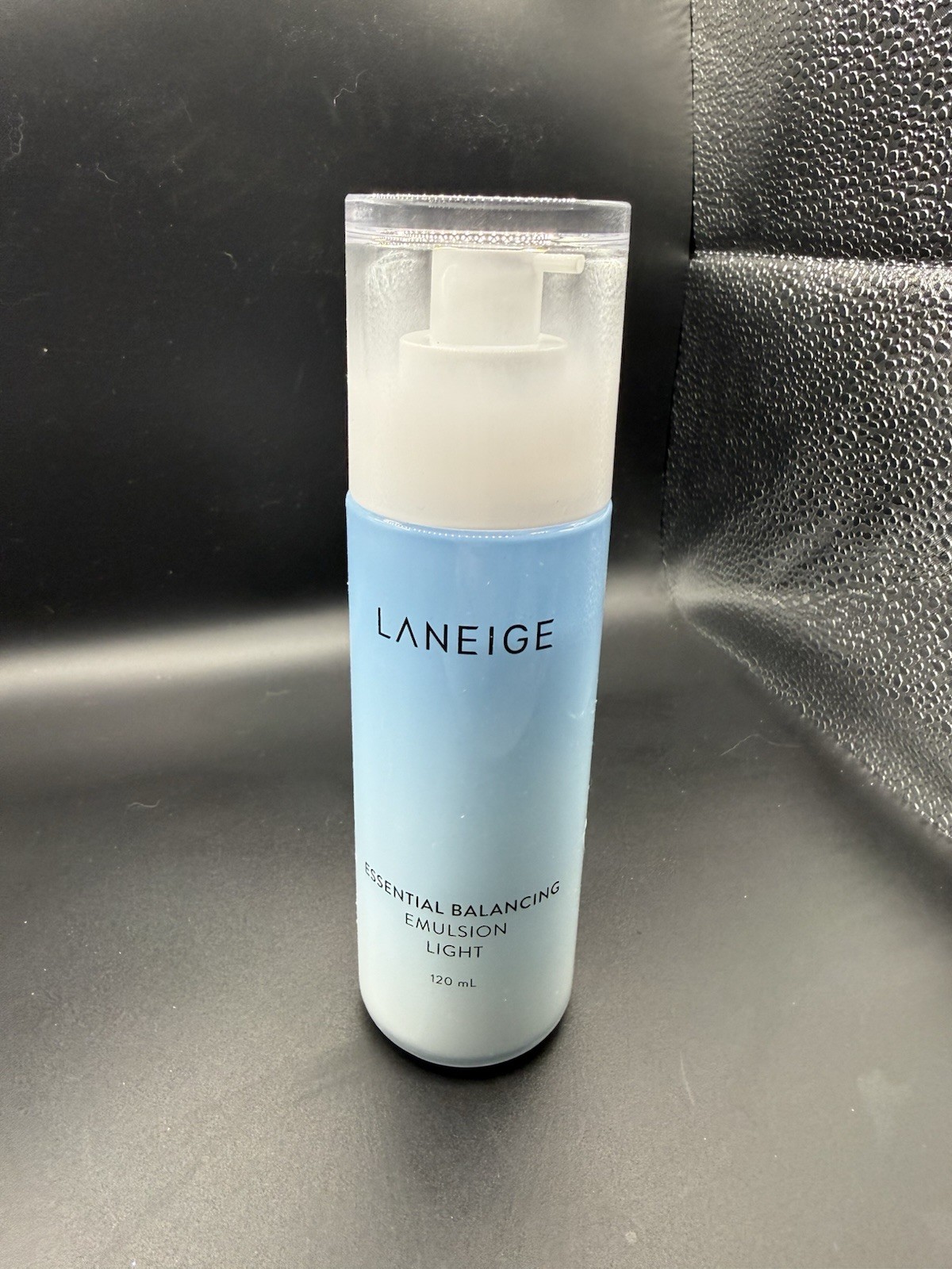 NWOB Laneige Essential Balancing Emulsion Light 120ml