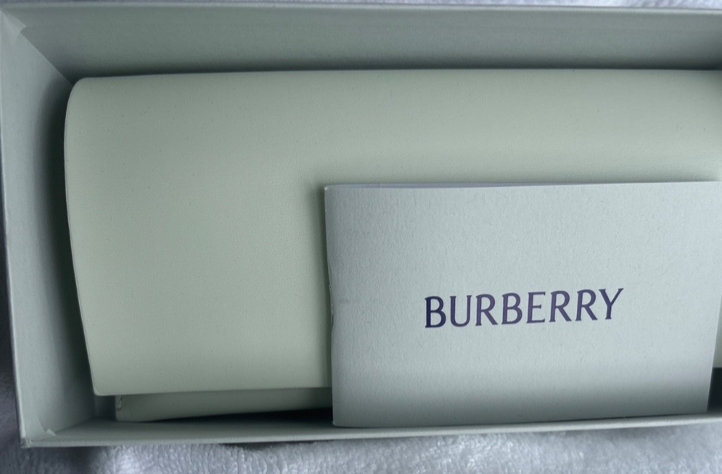 New Authentic BURBERRY Sunglasses Eyeglasses LIMITED EDITION White Leather Case