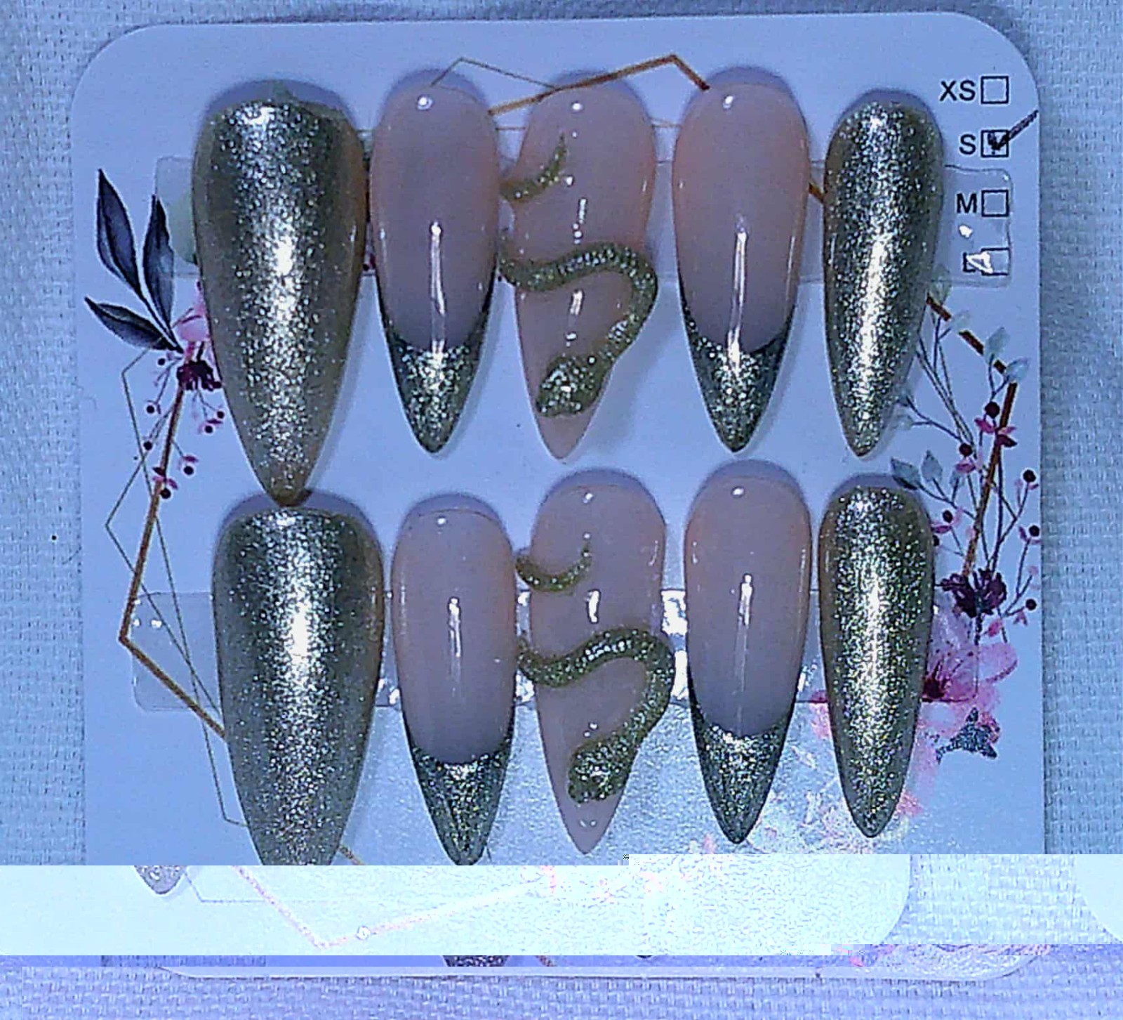 Medusa’s Midas Touch | Premium handmade press ons (Extra Small)