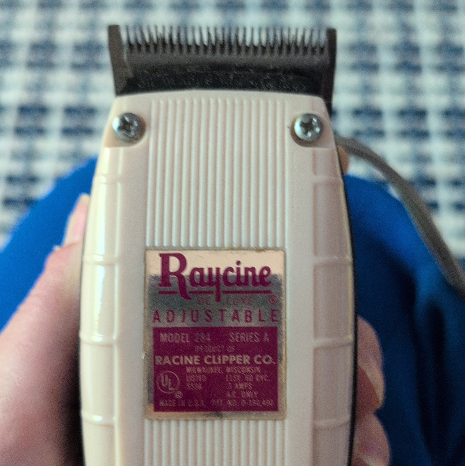 Raycine De Luxe Adjustable Model 284 Series A Electric Corded Hair Clipper Beige