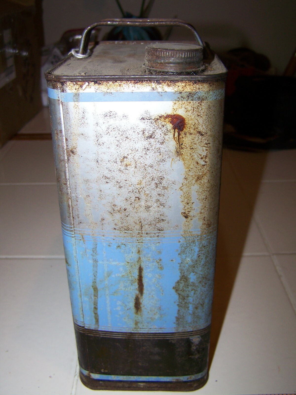 Kellogg’s Perfected Tasteless Castor Oil Tin Can Blue silver