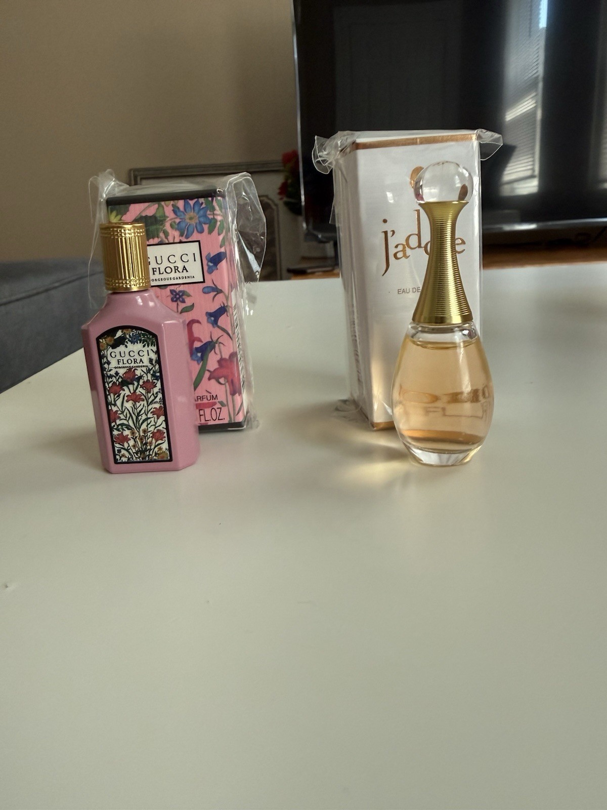 Gucci Flora Gorgeous Gardenia Eau de Parfum Spray Sample Size Mini 0.16 fl oz