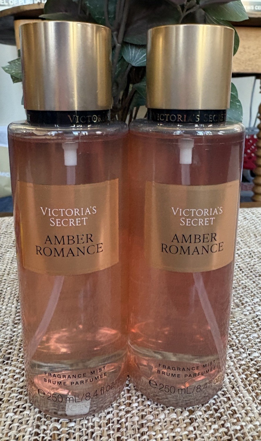 Victoria’s Secret AMBER ROMANCE Fragrance Mist Body Spray 8.4oz/250ml Pack Of 2
