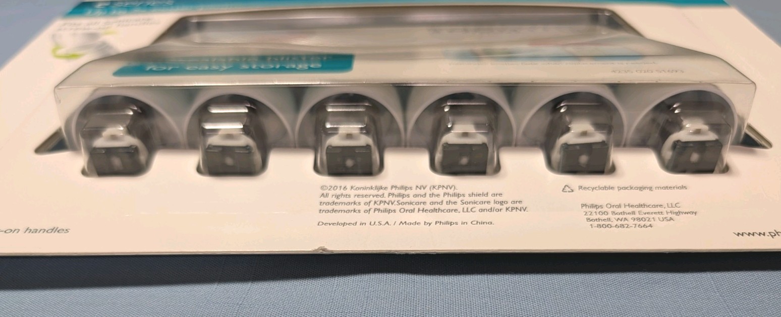 NEW Philips Sonicare 6 Plus 2 Extra Tooth Brush Heads E Series HX7026/40 HX702