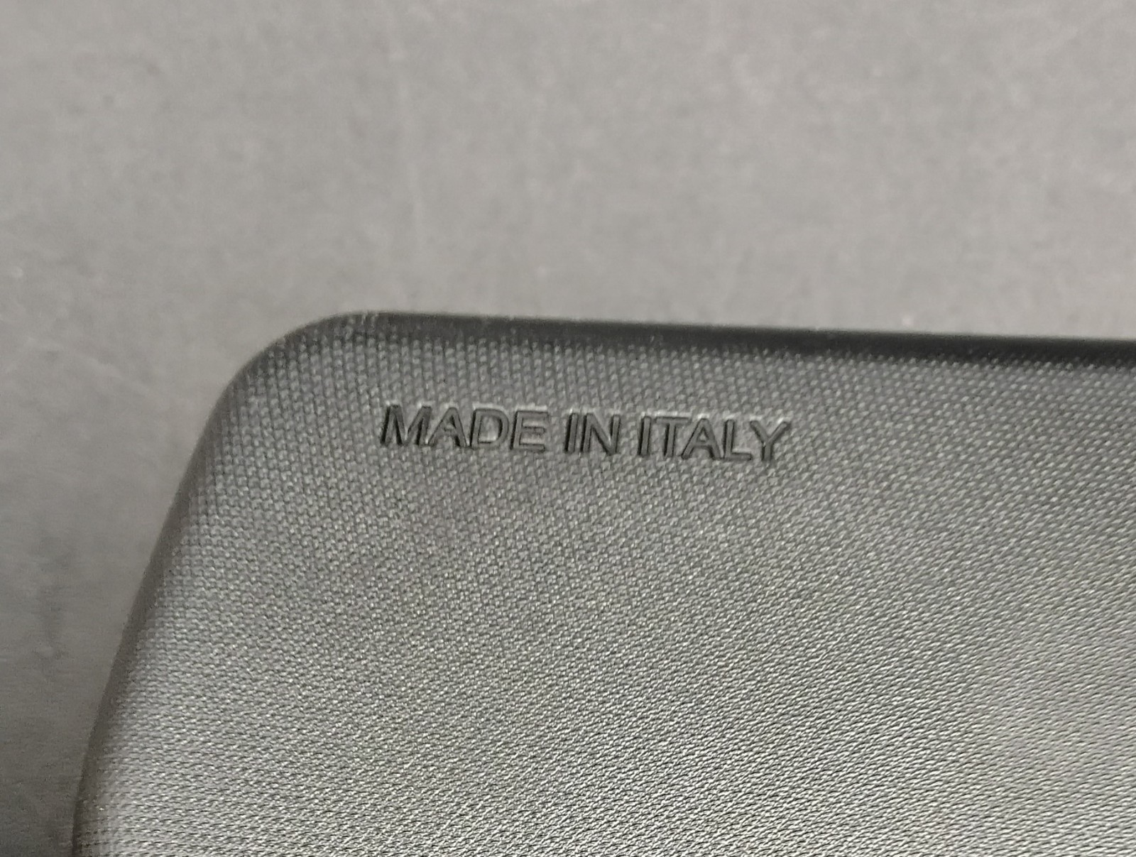 NEW NIKE Black Medium Hard Case for Sunglasses /Eyeglasses made in ITALY