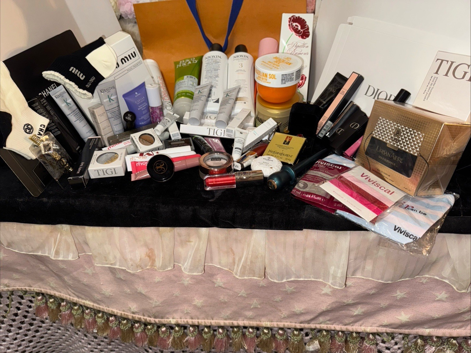 A Large Lot Of Over 50 Beauty Products & More From Pallet. Read !