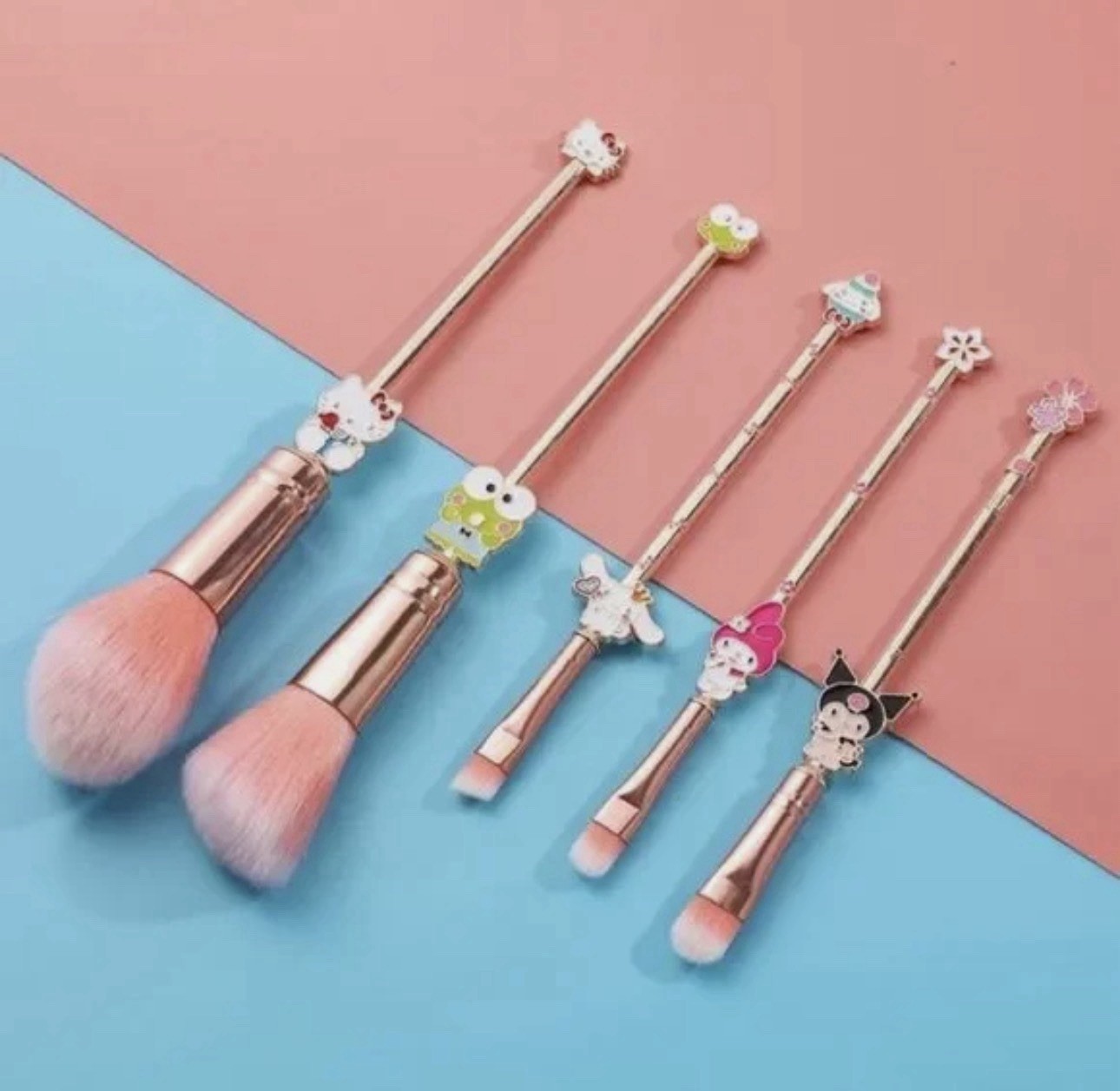 Hello Kitty Makeup Brushes 5 Pc Set With Pink Draw String Bag New