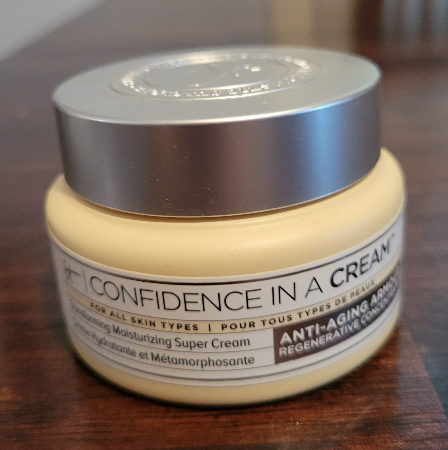IT Cosmetics Confidence in a Cream Anti-Aging Moisturizer Cream All Skin Types