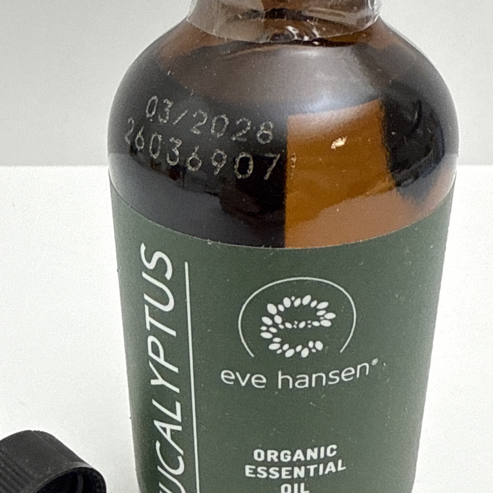 Versatile 4oz Organic Eucalyptus Essential Oil – Perfect for Diffusers & Blends