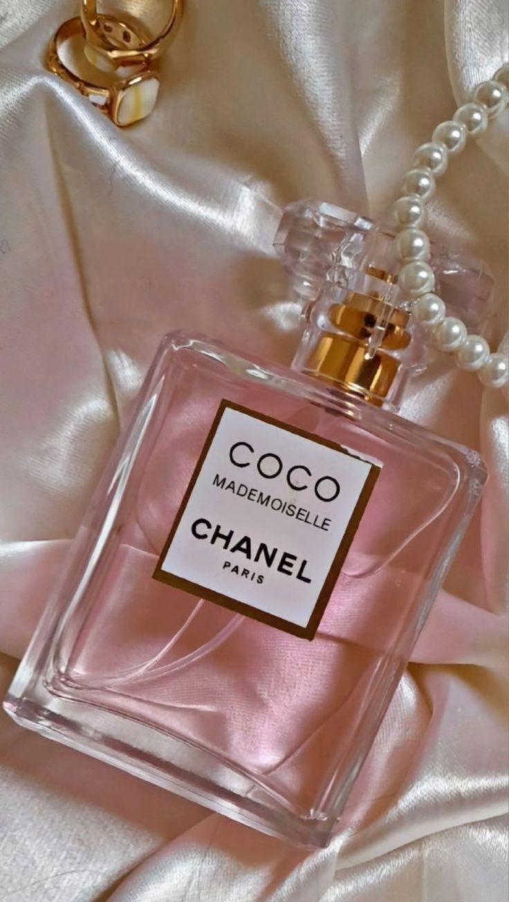 Chanel Coco Mademoiselle Eau de Parfum Spray for Women, 3.4 Fluid Ounce