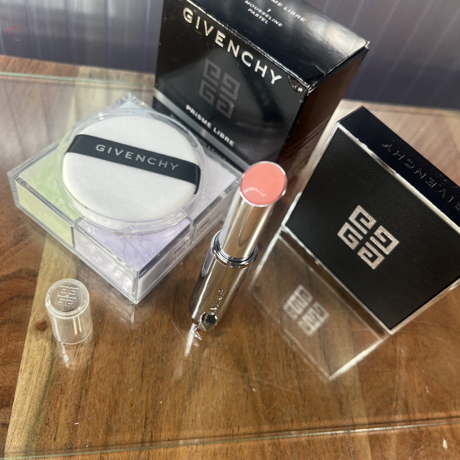 Givenchy Prisme Libre Loose Powder Classic 1 Mousseline Pastel Le rose perfecto