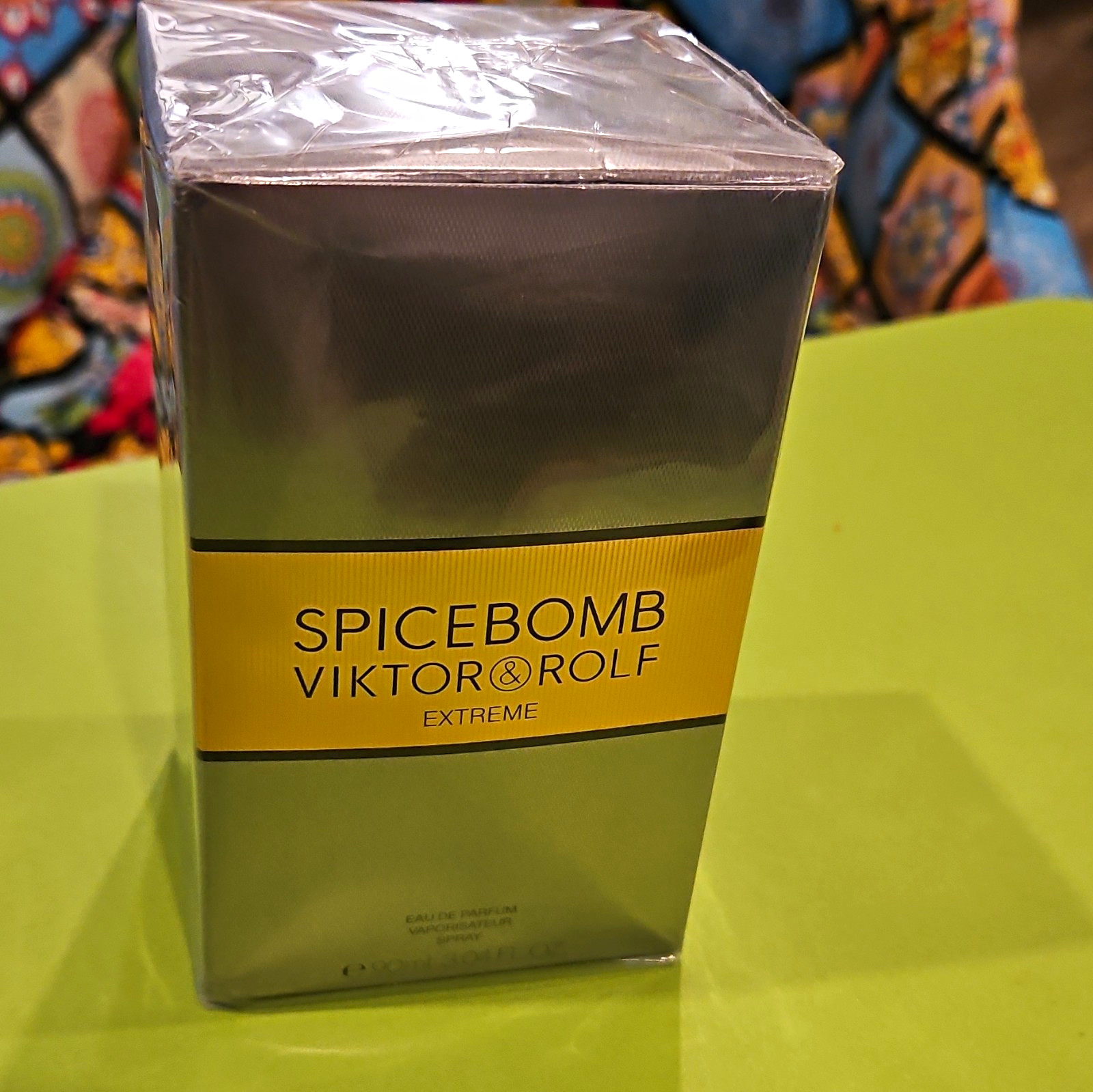 Viktor & Rolf Spicebomb Extreme Eau de Parfum Spray, 3.04 fl oz Regular