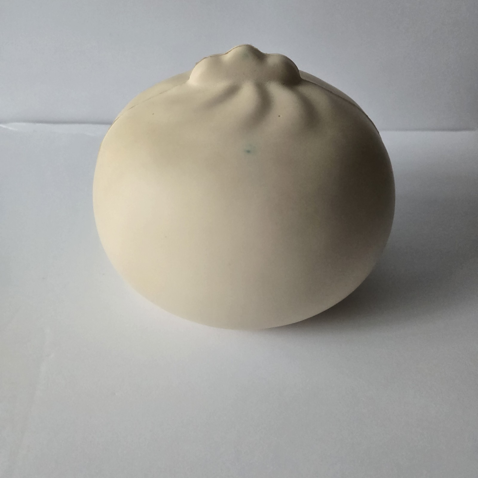 Mimicoco Beige Dumpling Face Foam Squeeze Ball Stress Reliever, Portable 4 x 4in