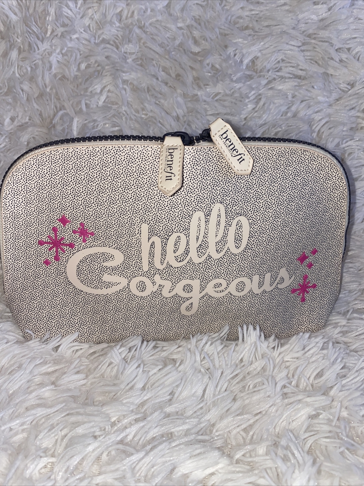 Benefit Hello Gorgeous 2018 Branded Dome Makeup Travel Bag – Brand New