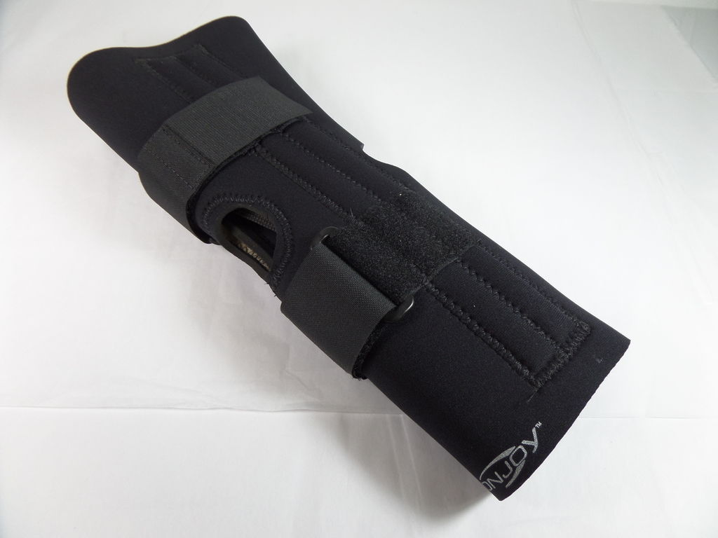 DonJoy 11-0327-1-06060 KNEE SUPPORT X-SMALL BLACK – DMG BX – PRODUCT IS FINE