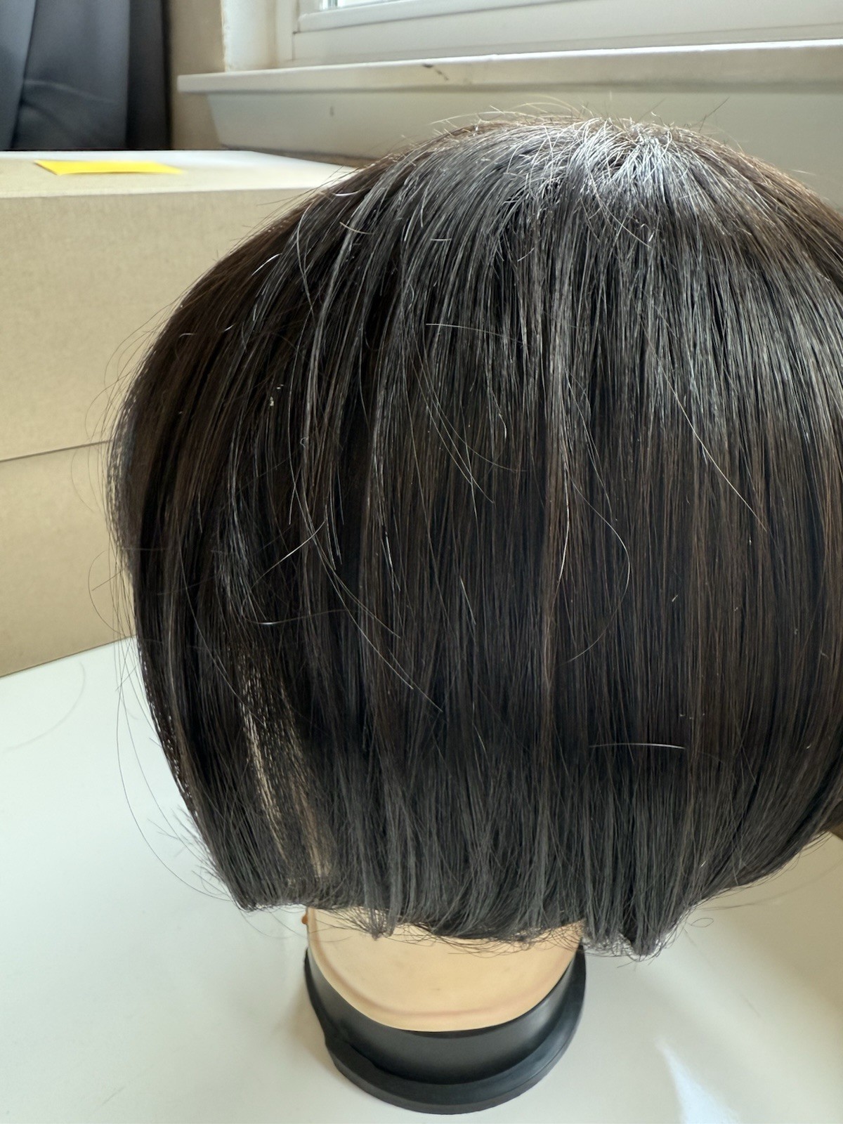 Hairdo by HairUWear Classic Fling Wig R4 Midnight Brown Dark Brown-Brand New